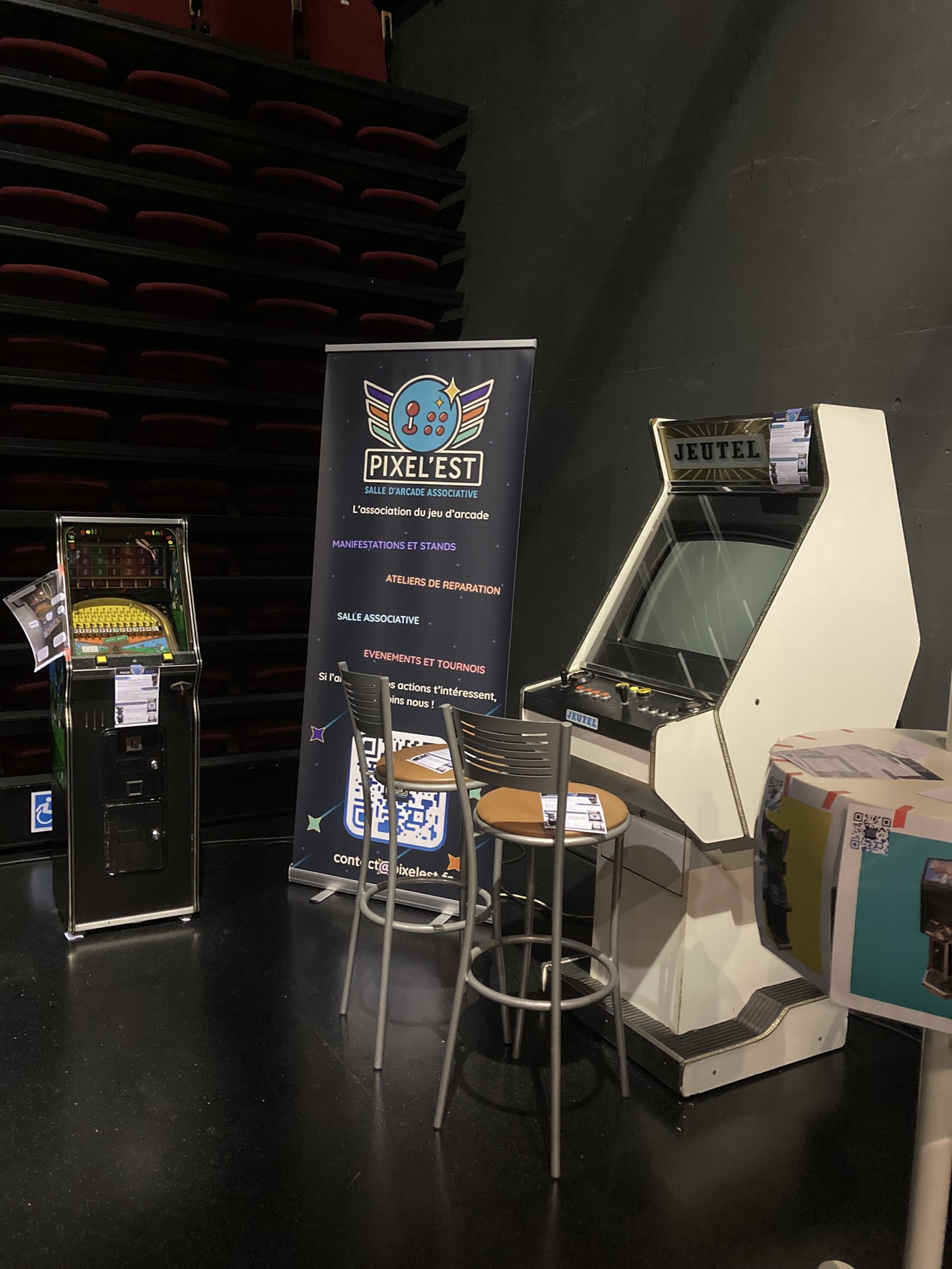 Notre stand avant la convention